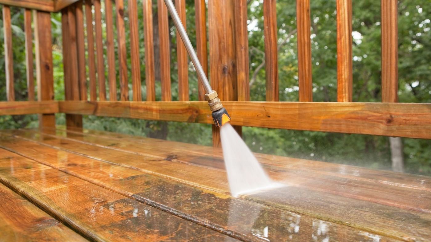 Deck cleaning in Sherwood Park AB