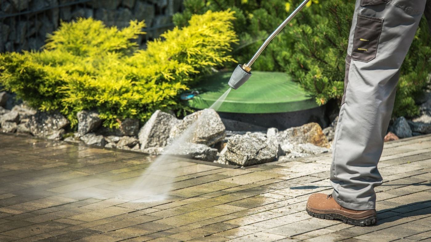 Pressure washing in Sherwood Park AB